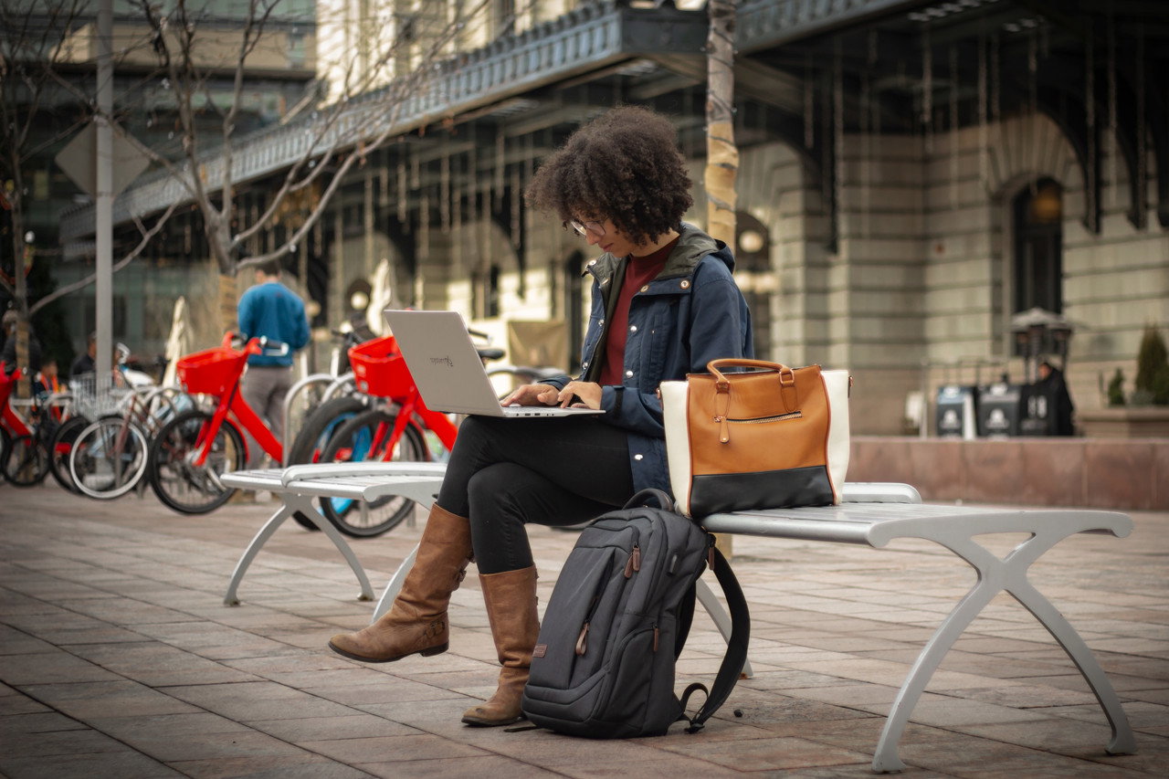 The ultra-thin, featherweight chassis holds strong without holding you back.