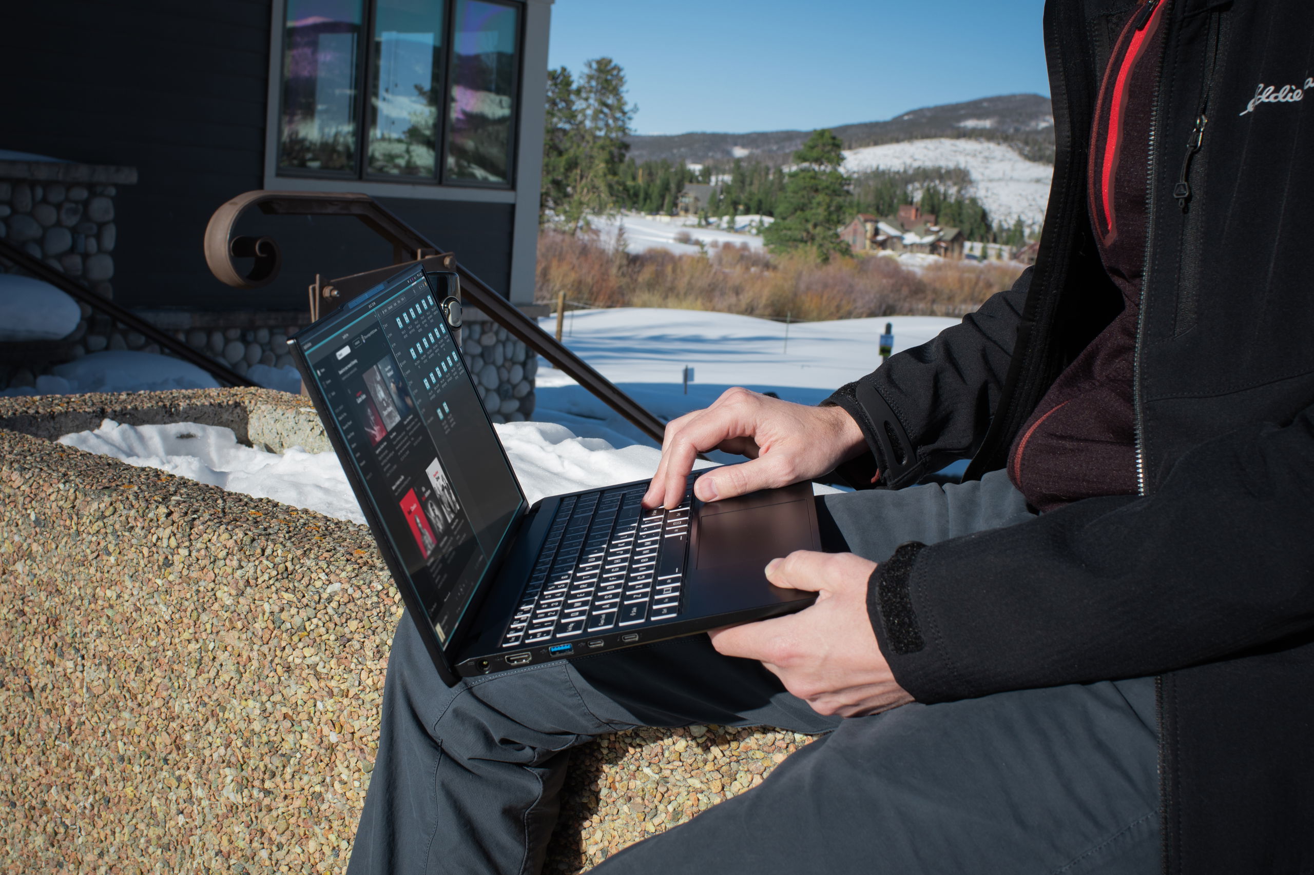 The ultra-thin, featherweight chassis holds strong without holding you back.